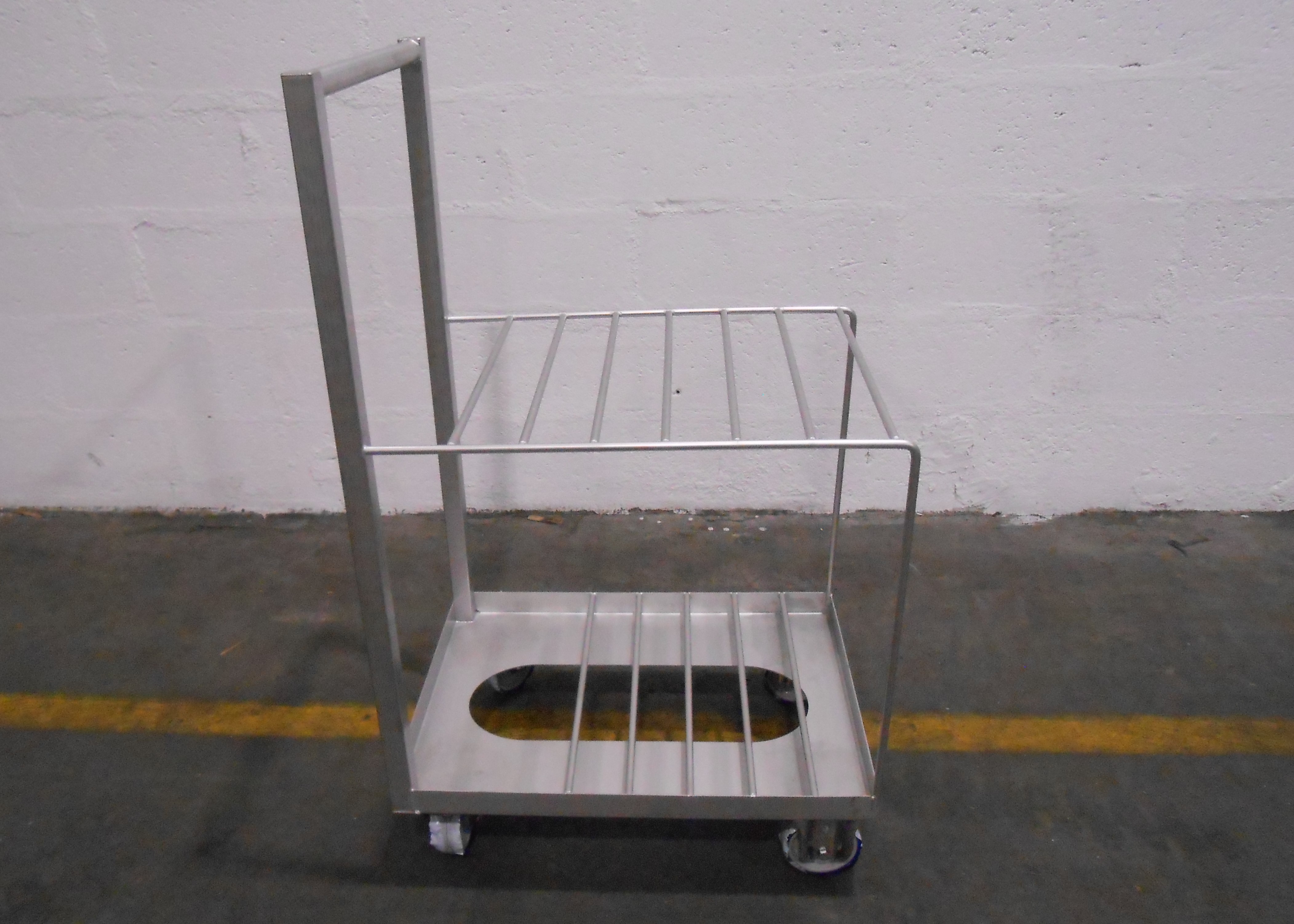 Chariot de rangement pour matériel réfractaire